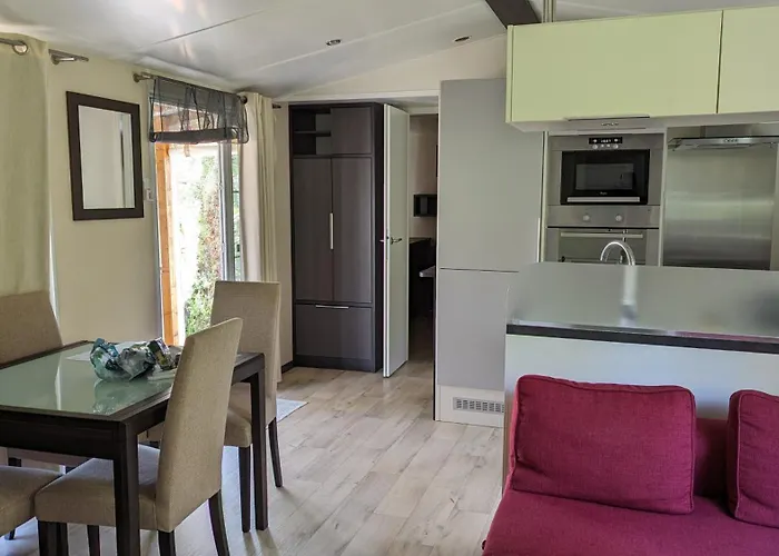 Mobil Home à 200m de la mer au Camping des Pins Maritimes Hyères